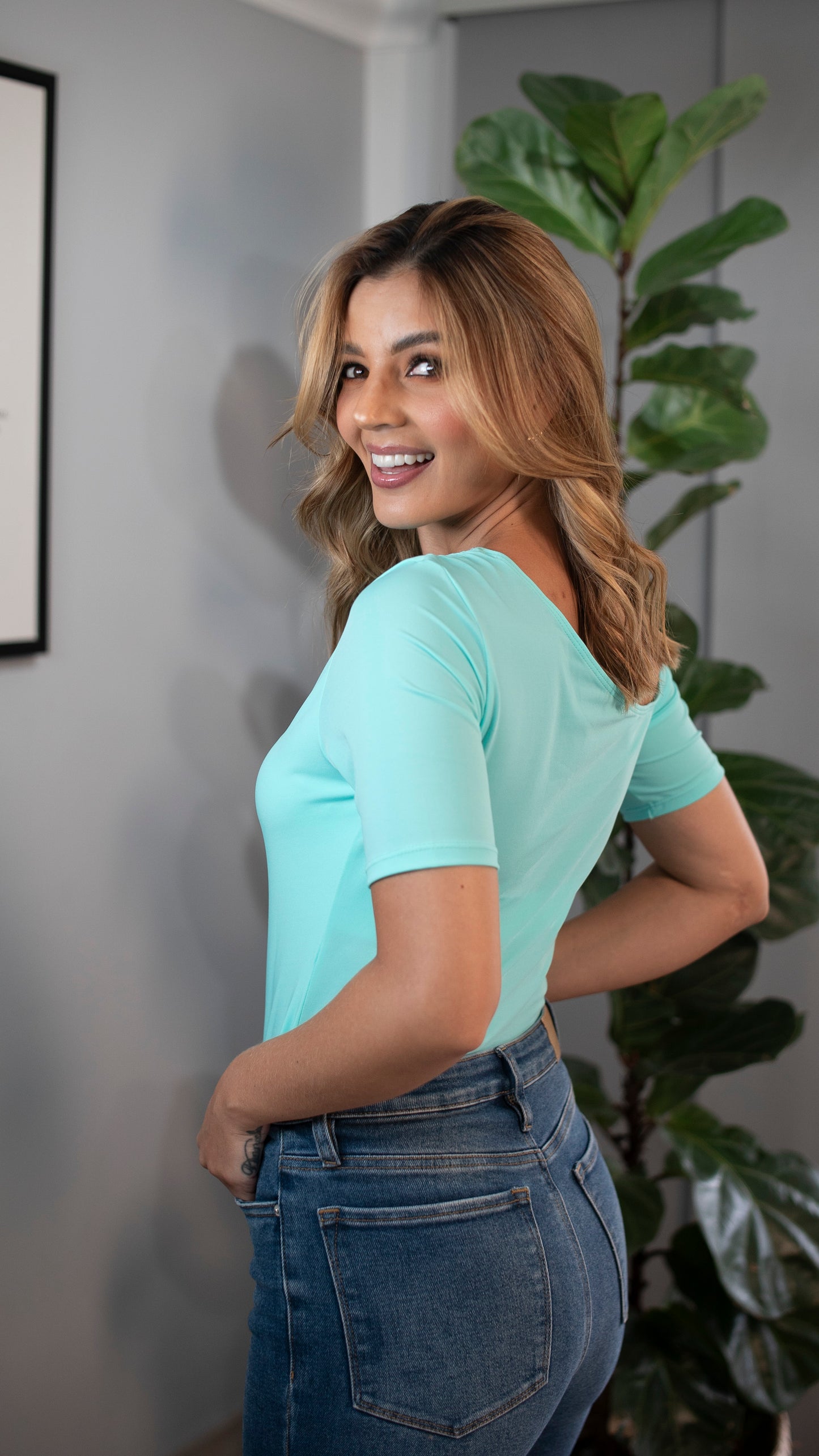 Aura Tee – Daily Essentials
